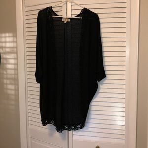 Black 3/4 length sleeved knit kimono